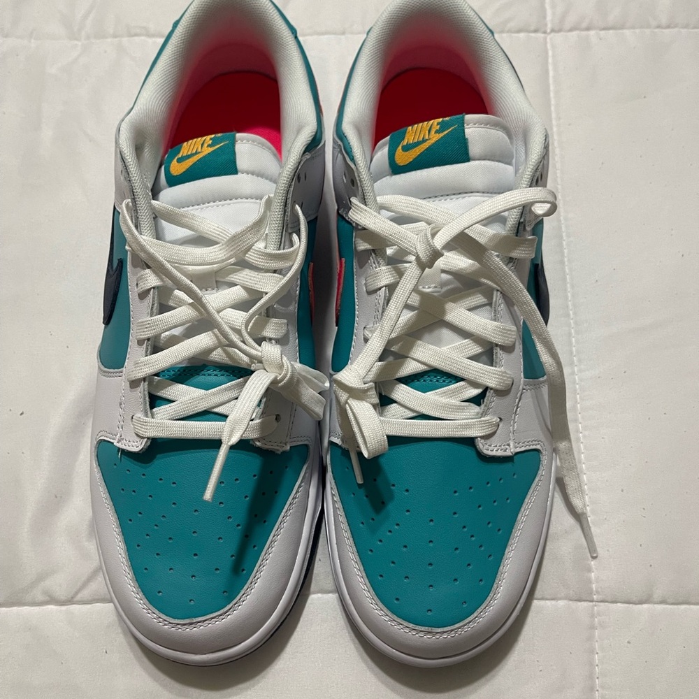 Nike Turquoise and White Low-Top Sneakers